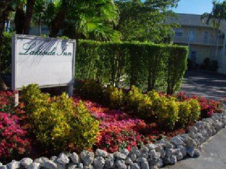 Marco Island Lakeside Inn