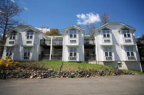 Hillside Lodge and Resort