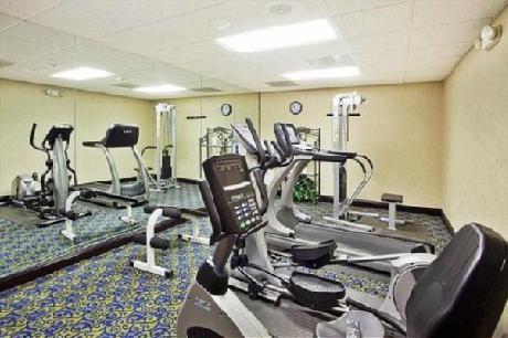 Holiday Inn Express Hotel & Suites BELLE VERNON