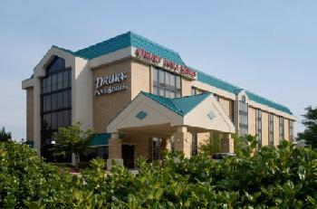 Drury Inn and Suites Charlotte N
