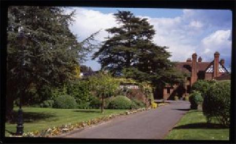 Careys Manor Hotel and SenSpa