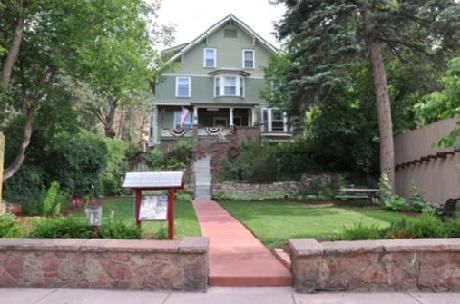 Avenue Hotel B and B