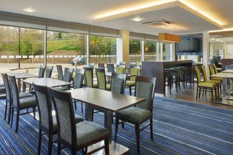 Holiday Inn Express CAMBRIDGE-DUXFORD M11, JCT.10