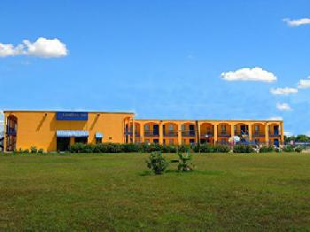 CAREFREE INN, LACKLAND AIRFORCE BASE - SEAWORLD AREA