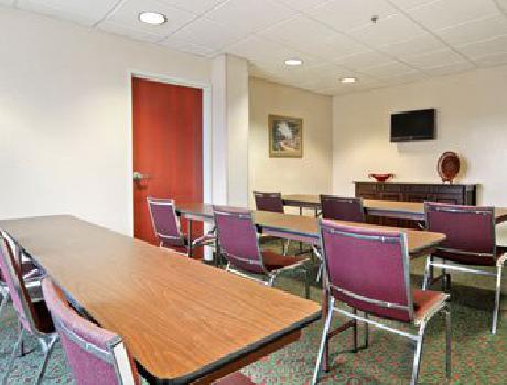 Microtel Inn and Suites Marianna