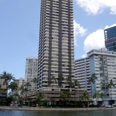 Hawaiian Monarch Hotel