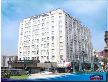 Howard Johnson Macro Plaza Hotel Monterrey