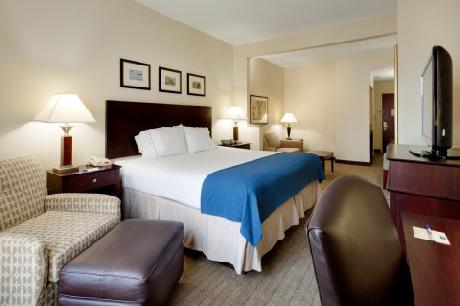 Holiday Inn Express Hotel & Suites TOWER CENTER NEW BRUNSWICK