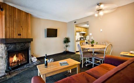 Tunnel Mountain Resort