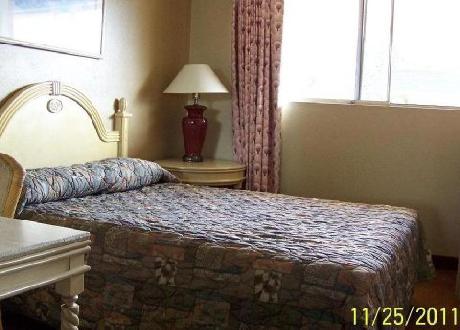 Traveler Inn and Suites /Kitch