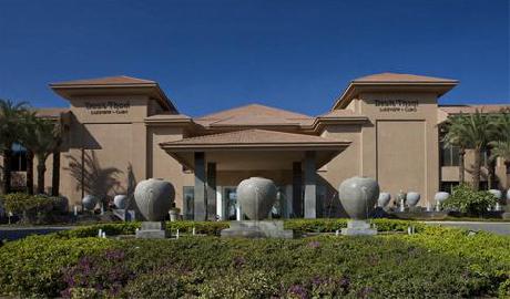 Dusit Thani LakeView Cairo