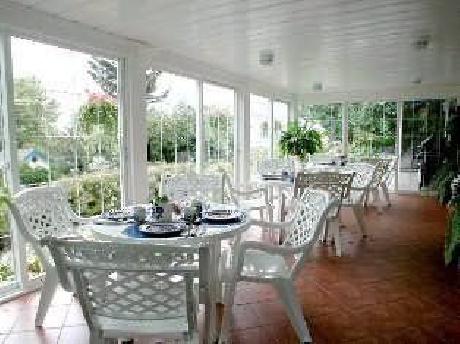 Lakeside Country Inn