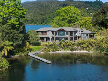 LB Lake Okareka Lodge by lebua