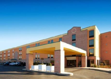 Comfort Inn Fiesta at Six Flags