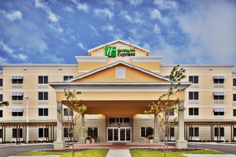 Holiday Inn Express Hotel & Suites PALM BAY