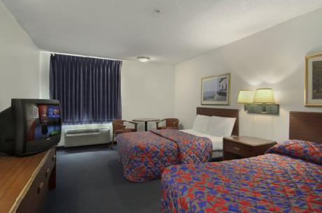 Red Roof Inn and Suites Savannah Airport