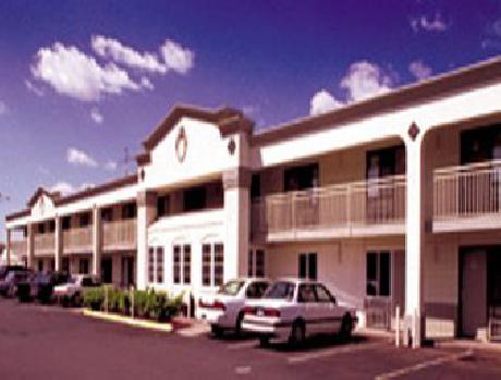 Knights Inn Southington