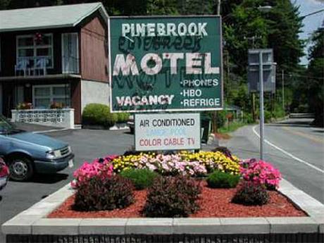 Pine Brook Motel Lake George