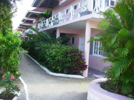 SHIELDS NEGRIL VILLAS