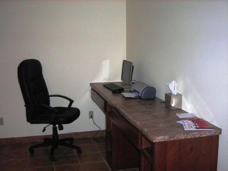 Settle Inn & Suites Linn