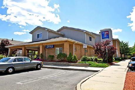 Studio 6 East Brunswick  NYC Area