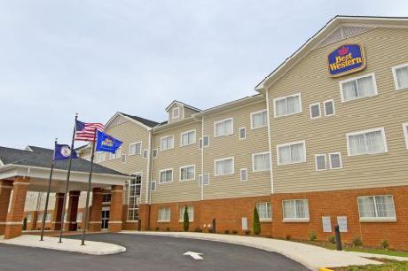 BEST WESTERN PLUS Charlottesville Airport Inn & Suites