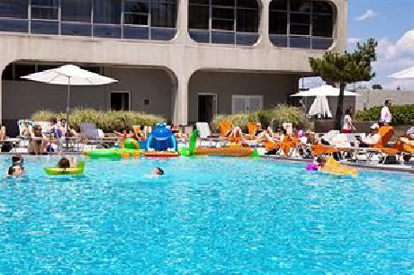 Capitol Skyline Hotel