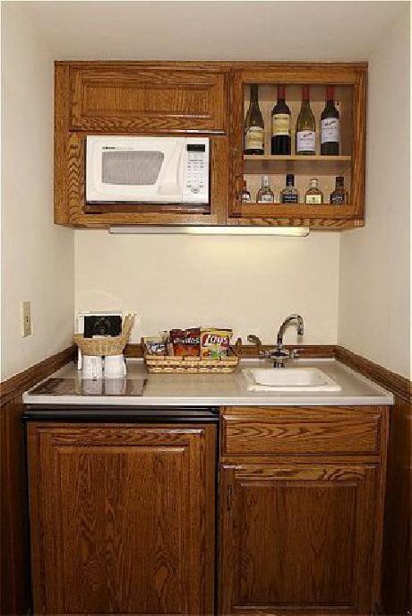 Lighthouse Lodge And Suites