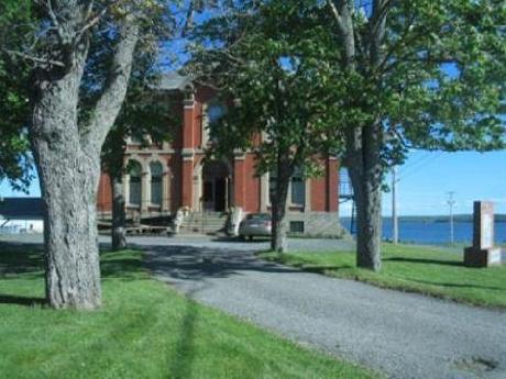 The Customs House Inn