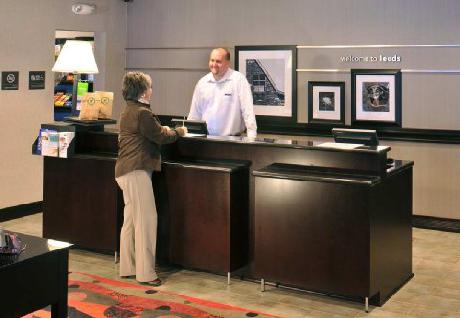Hampton Inn BirminghamLeeds AL