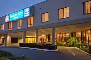 BEST WESTERN PLUS Garden City Hotel
