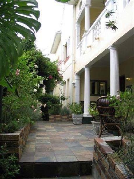 Mountain Manor Guest House