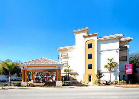 Comfort Suites Downtown