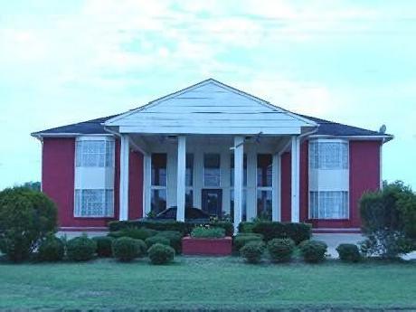 Carefree Inn And Suites