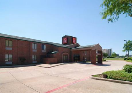 Econo Lodge Inn & Suites
