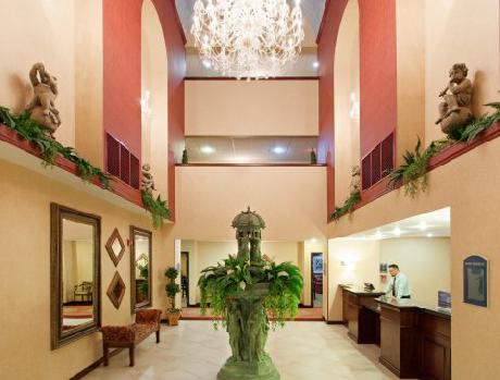 Holiday Inn Express Hotel & Suites SWANSEA