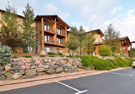 Comfort Suites at Evergreen Parkway