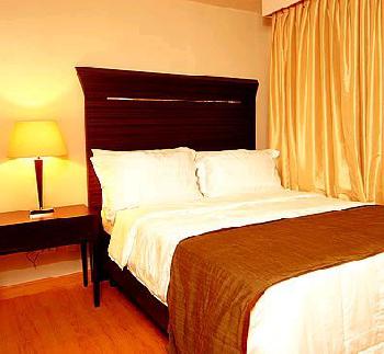 Leeuws Lancaster Hotel Manila