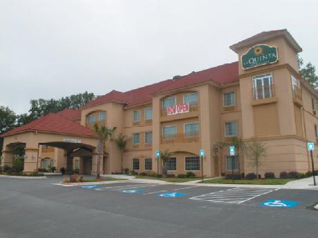 La Quinta Inn and Suites Savannah Airport  Pooler