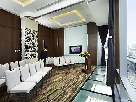 Novotel Bangkok Fenix Ploenchit