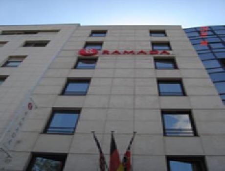 Ramada Paris Tour Eiffel