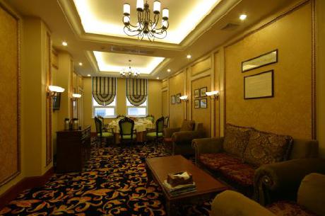 Zhanqiao Prince Hotel