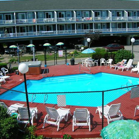 Grand Beach Inn