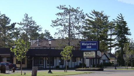 Waterfront Inn - Mackinaw City