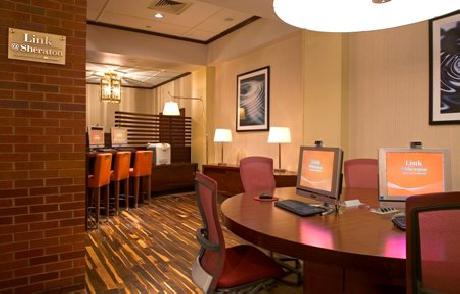 Sheraton Society Hill Hotel