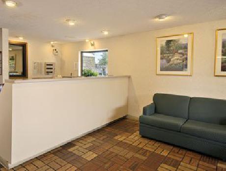 Super 8 Reynolds /East Columbus Area