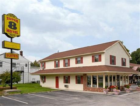 Super 8 N Attleboro, MA-Providence, RI