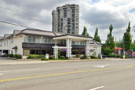 BEST WESTERN Capilano Inn & Suites