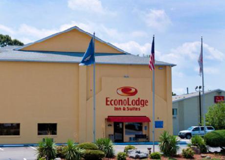 Econo Lodge Inn & Suites I-64 & US 13