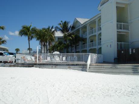 Pierview Hotel and Suites